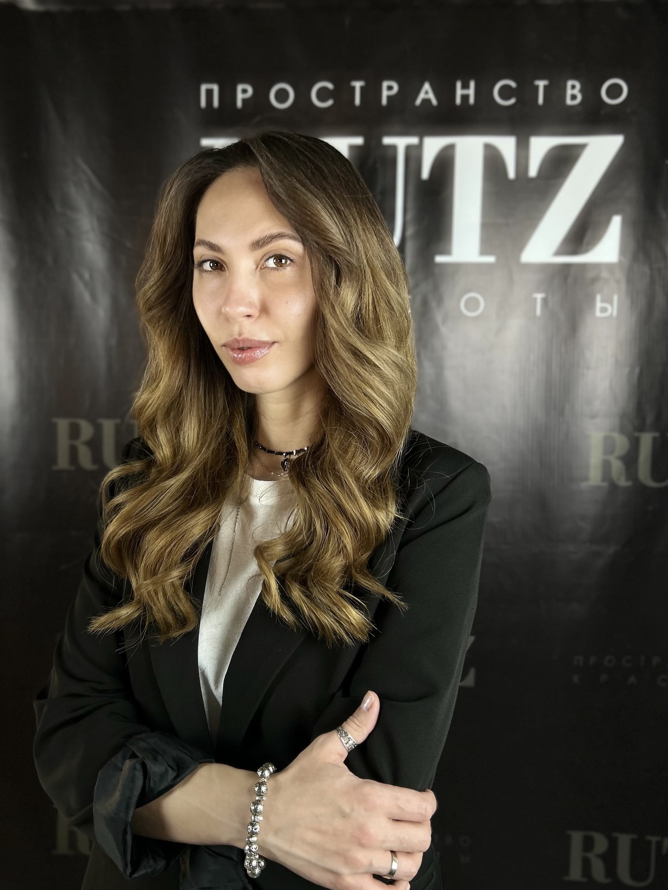 Окрашивание волос в салоне RUTZ